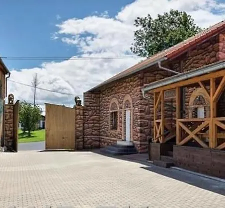 Zlaty Lev Hotel